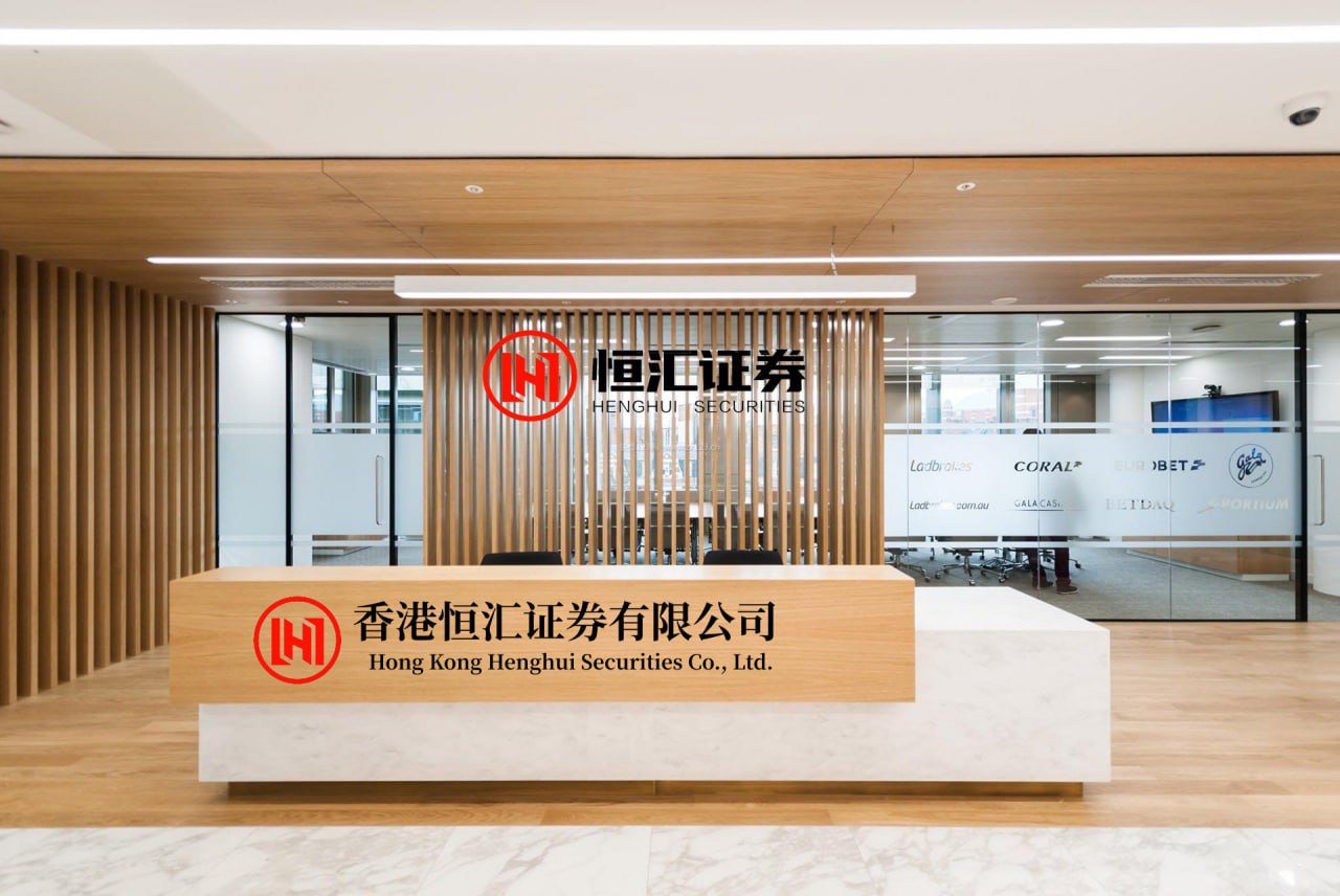 和营策略平台 美联储鹰派预期与美元走强打压市场情绪，白银跌至75美元附近连续三日下滑